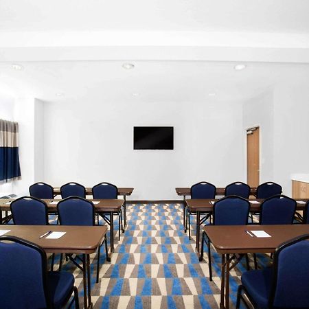 Microtel Inn & Suites By Wyndham Vernal/Naples Exterior photo